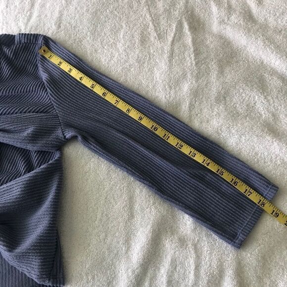 Anthro W5 Periwinkle Blue Twist Front Top Size L - Picture 8 of 9